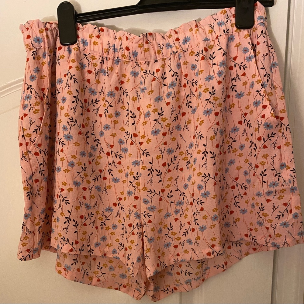 Floral mini shorts